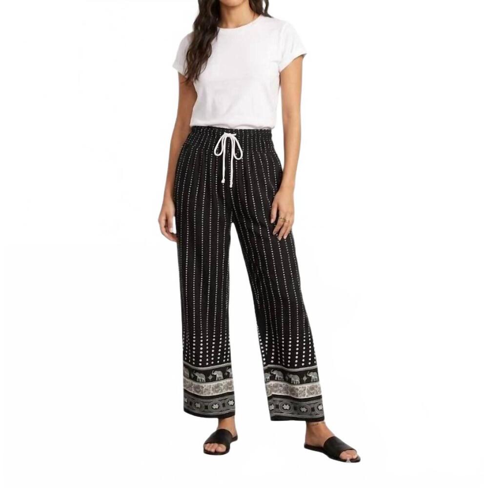 NEW STEP IN STYLE women's flowy elephant print pant in black